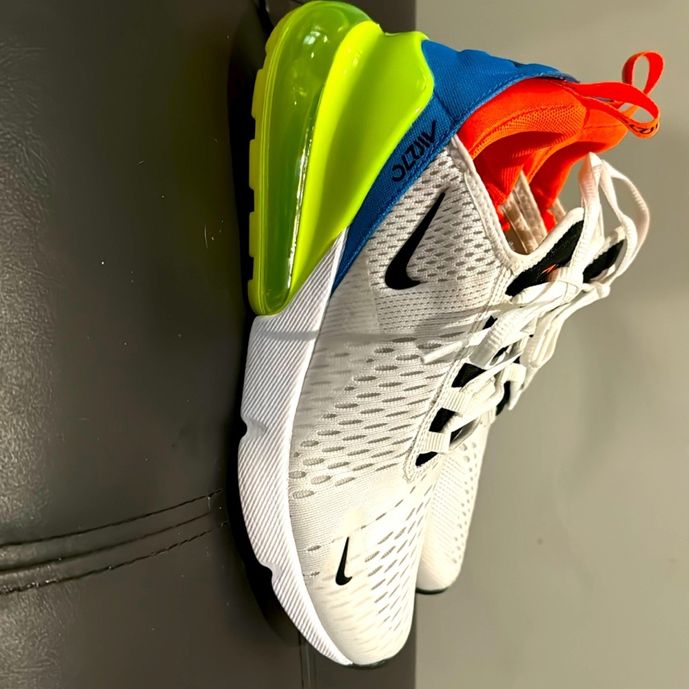 Nike Air Max 270 Women’s size 8
